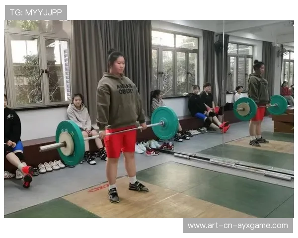 举重训练班引入青少年体能基础课提升适应性，举重训练班引入青少年体能基础课提升适应性训练方案
